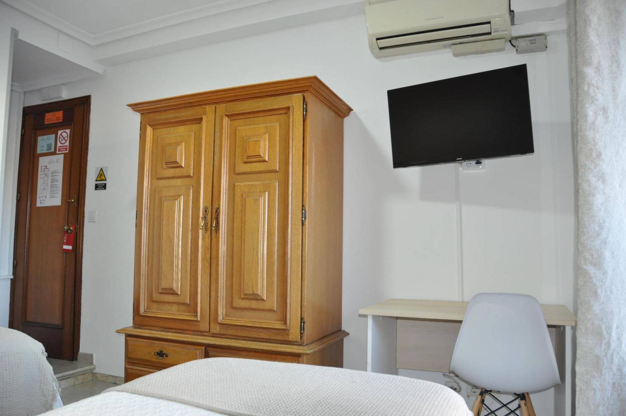 Hostal Ramon Y Cajal باياذوليد المظهر الخارجي الصورة