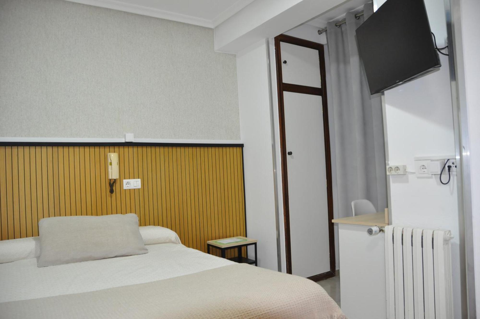Hostal Ramon Y Cajal باياذوليد المظهر الخارجي الصورة