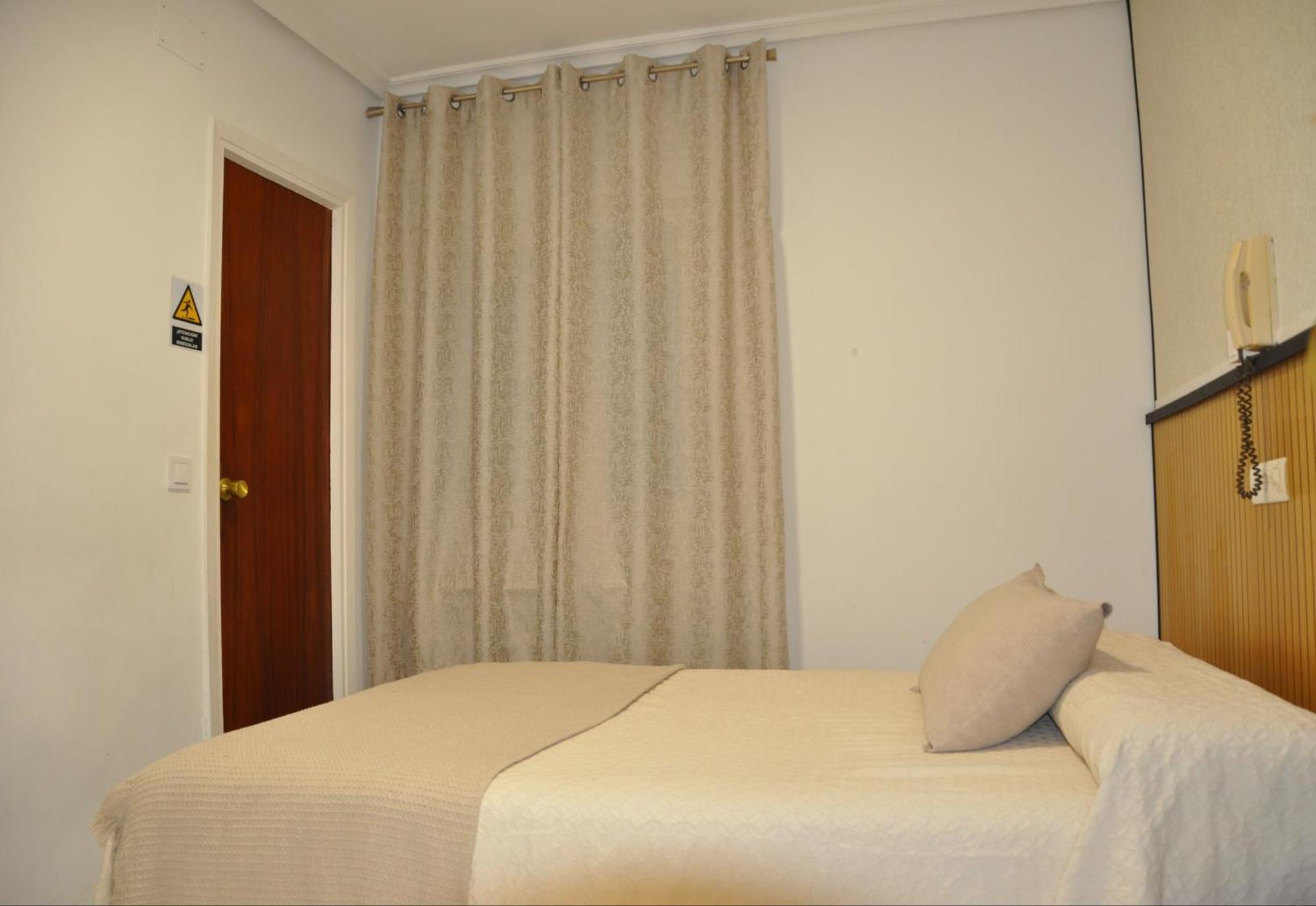 Hostal Ramon Y Cajal باياذوليد المظهر الخارجي الصورة