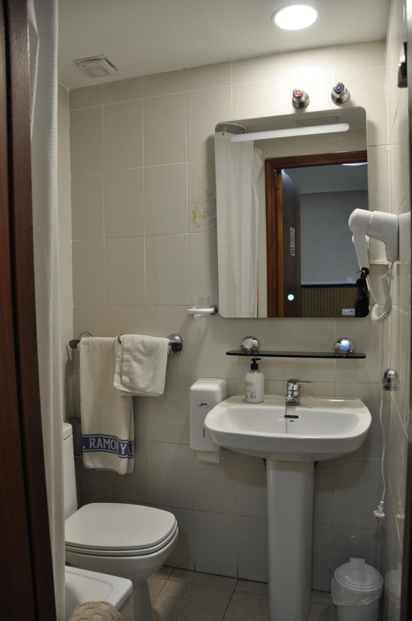 Hostal Ramon Y Cajal باياذوليد المظهر الخارجي الصورة
